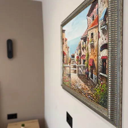 Ro 01 Apartman *